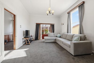 /international/nz/19-harrington-street-port-chalmers-otago-380066093041/