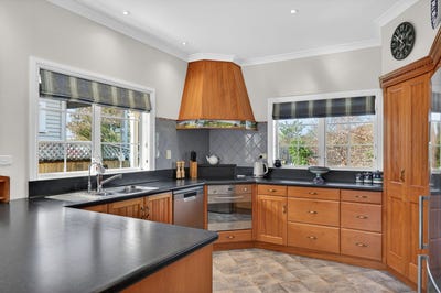 /international/nz/39-sackville-street-martinborough-south-wairarapa-380066107464/