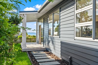 /international/nz/14-hampton-mews-snells-beach-rodney-380066089397/