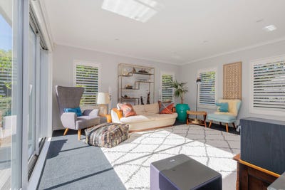 /international/nz/202-westchester-drive-churton-park-wellington-city-380066120216/