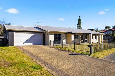 /international/nz/26-luberon-way-nukuhau-taupo-380066169289/
