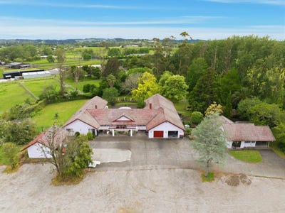 /international/nz/482-state-highway-16-kumeu-rodney-380066076232/