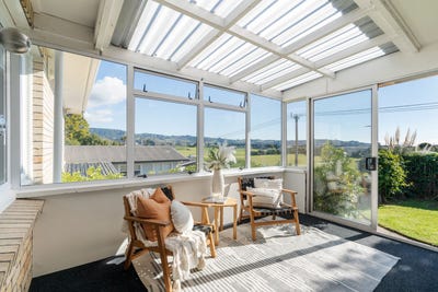 /international/nz/16-atuaroa-avenue-te-puke-western-bay-of-plenty-380066175345/