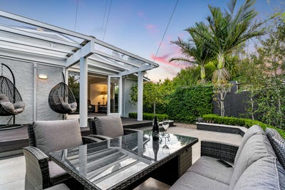 /international/nz/takapuna-north-shore-city-380066102645/