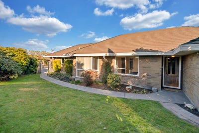 /international/nz/15-creese-place-redwood-tasman-380066123511/