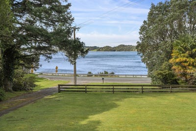/international/nz/227-state-highway-30-lake-rotoma-rotorua-380066117055/