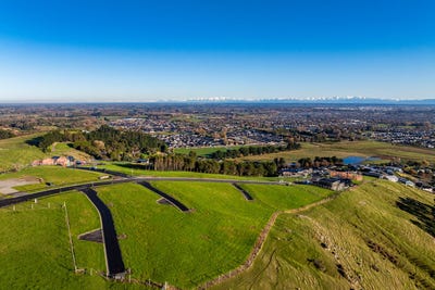 /international/nz/7-aschwell-road-kennedys-bush-christchurch-city-380066122731/