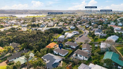 /international/nz/unsworth-heights-north-shore-city-380066176246/