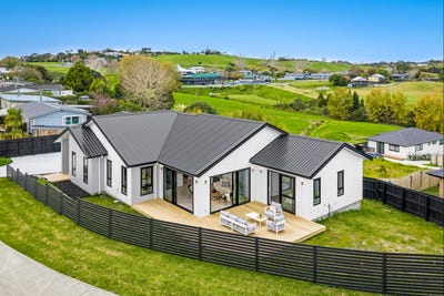/international/nz/35-brigitte-view-snells-beach-rodney-380066097445/