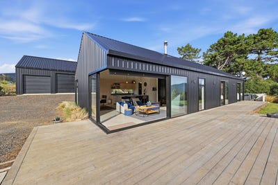 /international/nz/104-dons-creek-road-waitati-dunedin-city-380066098583/