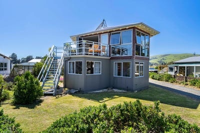 /international/nz/48-tidewater-drive-portobello-dunedin-city-380066106076/