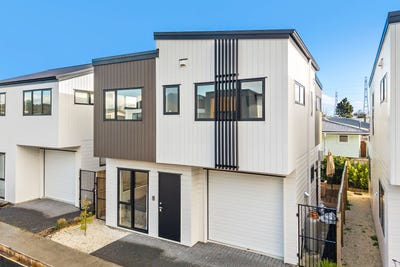 /international/nz/104b-edgewater-drive-pakuranga-manukau-city-380066121333/