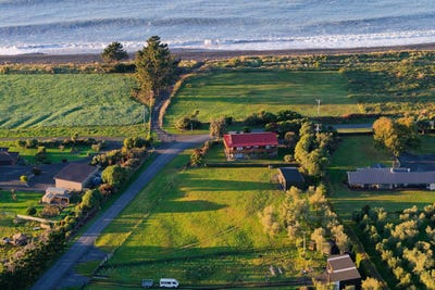 /international/nz/lovers-lane-kaikoura-kaikoura-380066106102/