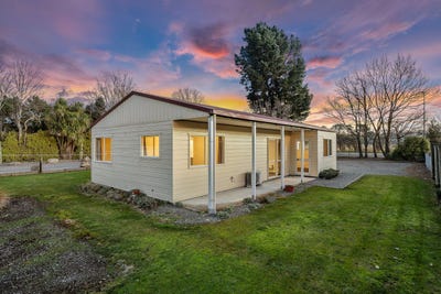 /international/nz/122-bay-road-oxford-waimakariri-380066180255/