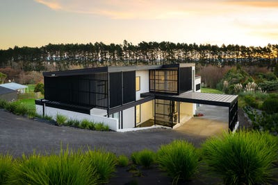 /international/nz/2221-river-road-horsham-downs-waikato-380066112402/