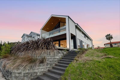 /international/nz/17-rue-d-amarres-gulf-harbour-rodney-380066077374/