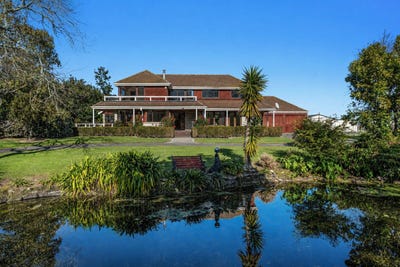 /international/nz/9-moore-road-thornton-whakatane-380066076281/