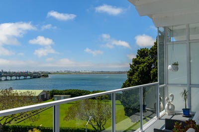 /international/nz/tauranga-central-tauranga-380066101206/
