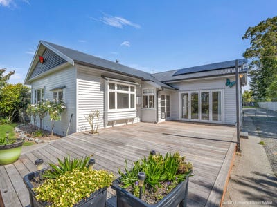 /international/nz/15-bay-road-oxford-waimakariri-380066100890/