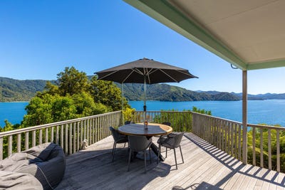 /international/nz/2069-queen-charlotte-drive-marlborough-sounds-marlborough-380066098346/