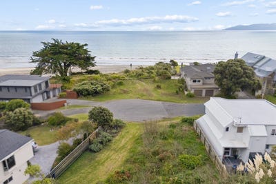 /international/nz/19-groves-road-raumati-beach-kapiti-coast-380066101696/