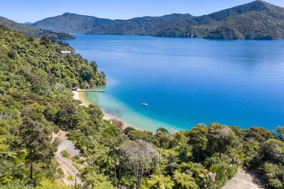 /international/nz/2787-queen-charlotte-drive-marlborough-sounds-marlborough-380066101829/
