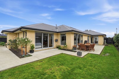 /international/nz/20-churchill-drive-rangiora-waimakariri-380066096446/