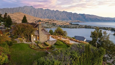/international/nz/50-edinburgh-drive-queenstown-central-central-otago-lakes-district-380066099408/