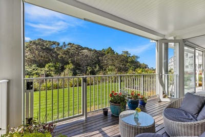 /international/nz/126-eaves-bush-parade-orewa-rodney-380066124564/