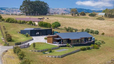 /international/nz/451-okete-road-raglan-waikato-380066086967/