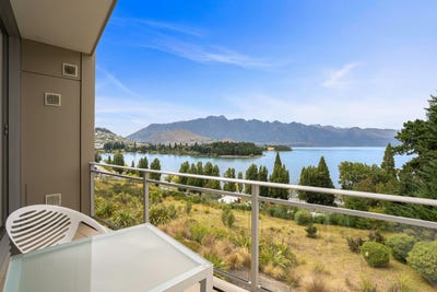 /international/nz/queenstown-central-central-otago-lakes-district-380066168597/