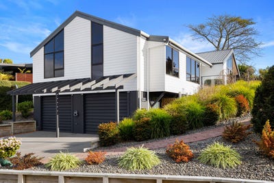 /international/nz/11-caledonia-place-highlands-park-new-plymouth-380066176133/