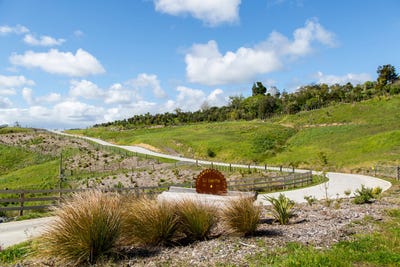 /international/nz/197-wishart-road-helensville-rodney-380066093571/