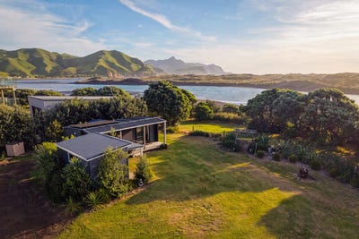 /international/nz/21-carley-reeve-drive-marokopa-waitomo-380066180565/