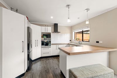 /international/nz/mace-street-waitara-new-plymouth-380066096970/