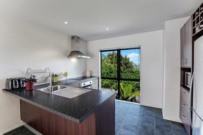 /international/nz/852-mount-eden-road-three-kings-auckland-city-380066093331/