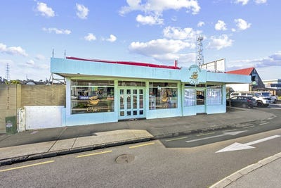 /international/nz/68-main-road-kumeu-rodney-380066180561/