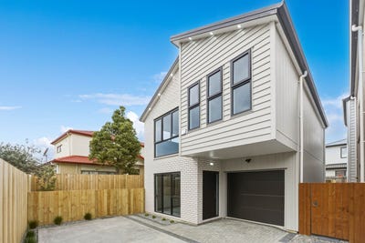 /international/nz/bucklands-beach-manukau-city-380066076055/