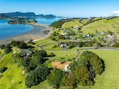 /international/nz/71-manganese-point-road-tamaterau-whangarei-380066174362/