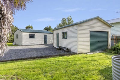 /international/nz/13-station-street-woodville-tararua-380066108980/