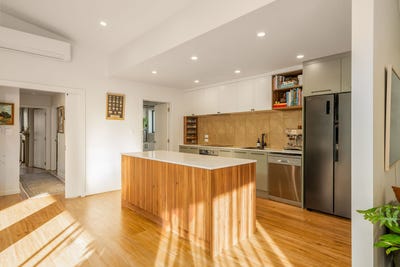 /international/nz/51-baker-street-new-brighton-christchurch-city-380066183179/