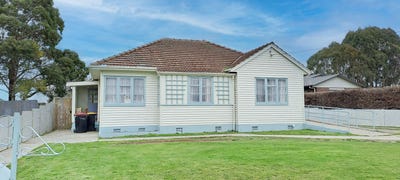 /international/nz/33-albion-street-mataura-gore-380066091241/