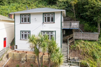 /international/nz/holloway-road-aro-valley-wellington-city-380066114922/