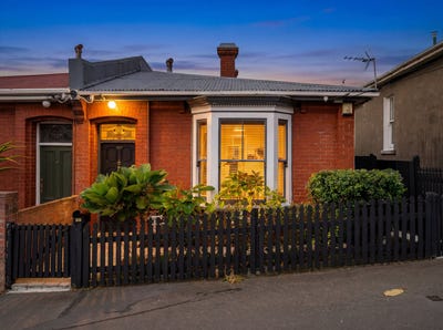 /international/nz/357-adelaide-road-newtown-wellington-city-380066122364/