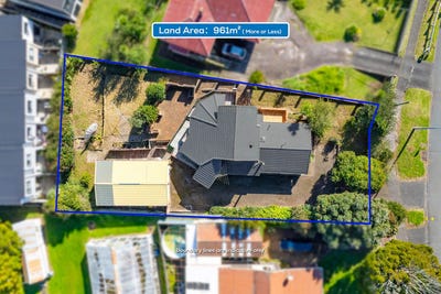 /international/nz/262-great-north-road-henderson-waitakere-city-380066179339/