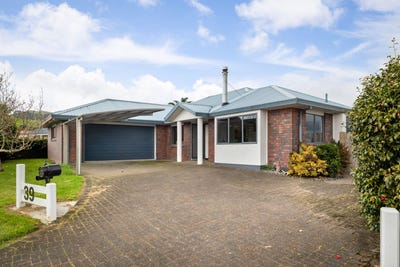 /international/nz/39-thames-road-paeroa-hauraki-380066110275/