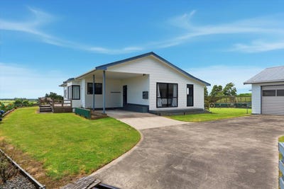 /international/nz/old-coach-road-paengaroa-bay-of-plenty-380066077841/