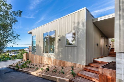 /international/nz/192a-mount-pleasant-road-mount-pleasant-christchurch-city-380066124737/