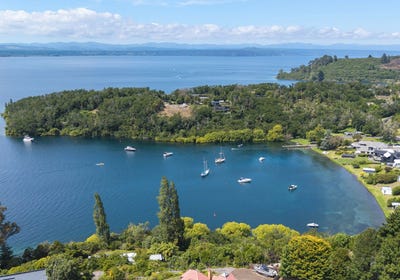 /international/nz/894-acacia-bay-road-acacia-bay-taupo-380066118242/