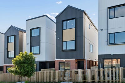 /international/nz/22-vista-estate-boulevard-flat-bush-manukau-city-380066169445/